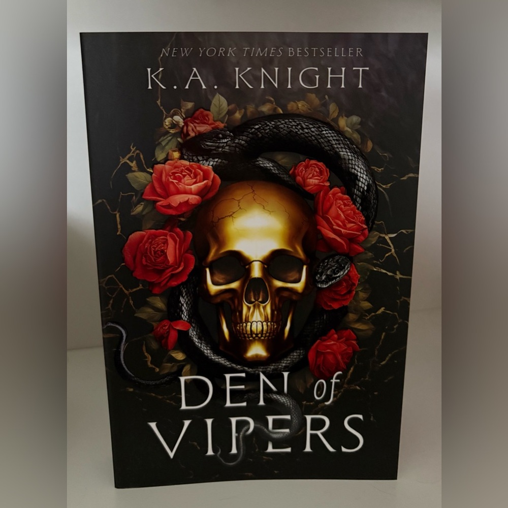 Den of Vipers special sprayed edge edition
